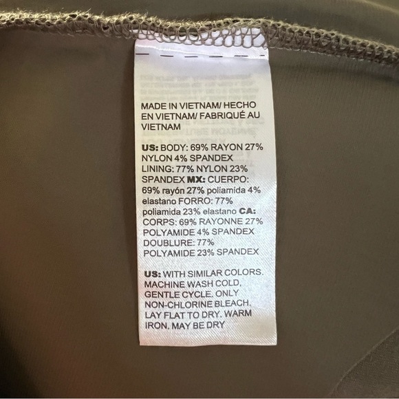 NWT Chico’s So Slimming 360 Juliet Ponte Trim Detail Slim Ankle Pants Khaki 14 - Picture 13 of 15